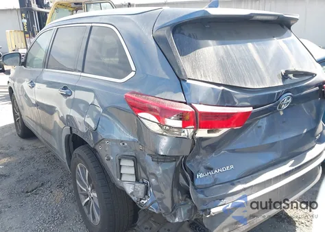 2017 Toyota Highlander Xle z USA, uszkodzony, nr VIN 5TDKZRFH3HS514241